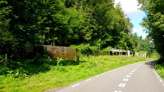 Geulhem-Bronsdaelgroeve-betonnen laadperron (1)