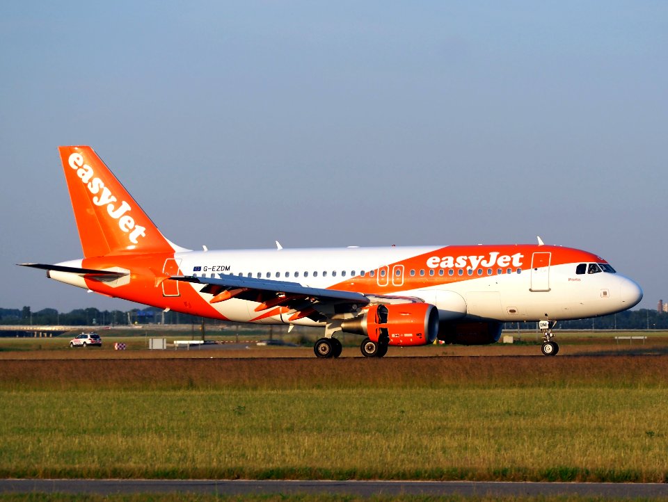 G-EZDM easyJet Airbus A319-111 - cn 3571 landing at Schiphol (AMS - EHAM), The Netherlands pic1