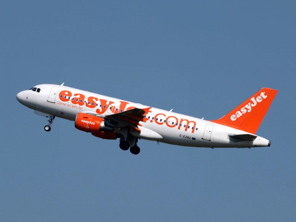 G-EZBZ easyJet Airbus A319-111 - cn 3184