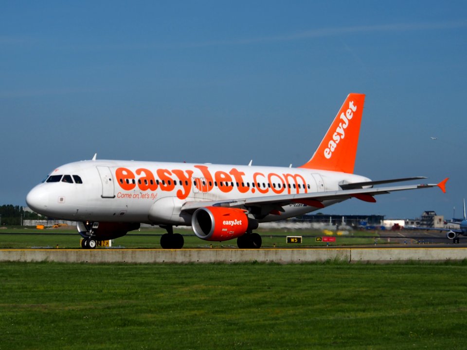 G-EZBV easyJet Airbus A319-111 - cn 3122 takeoff from Schiphol (AMS - EHAM), The Netherlands, 16may2014, pic-2