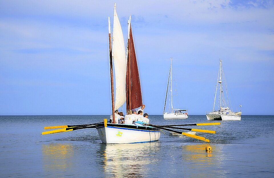 Browse sailboat holiday
