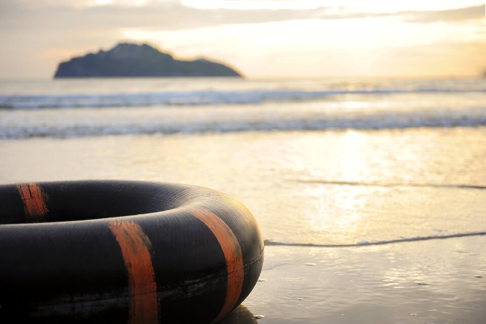 Life buoys the symbol