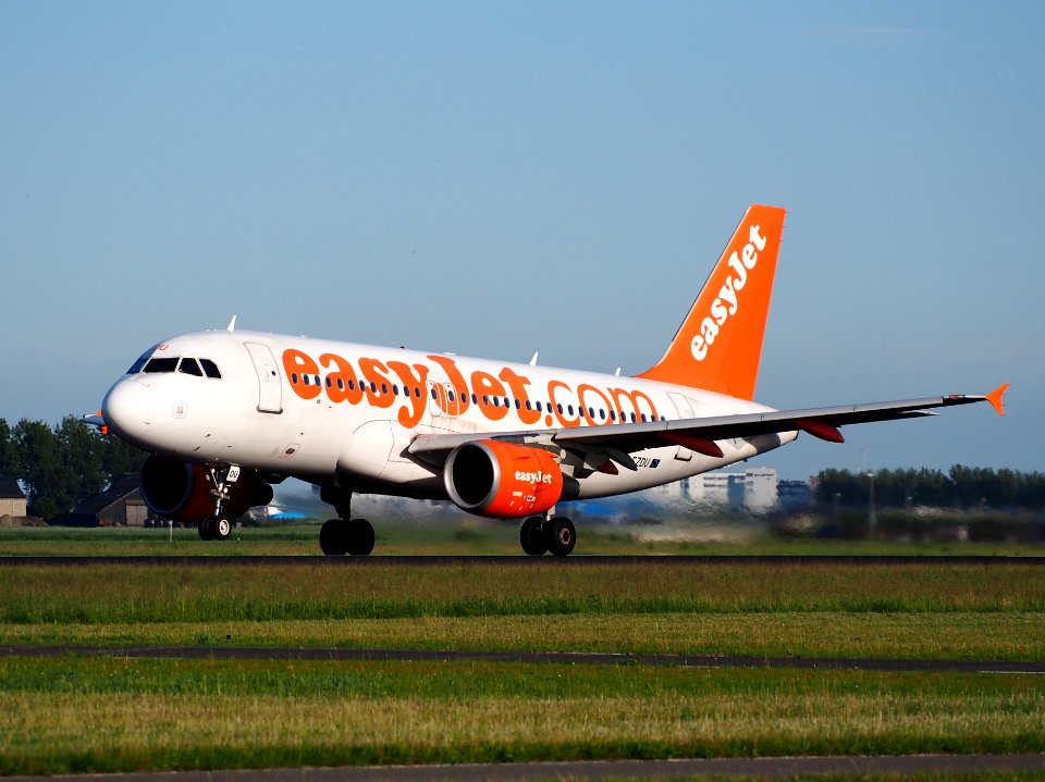 G-EZDU easyJet Airbus A319-111 takeoff from Schiphol (AMS - EHAM), The Netherlands, 11june2014, pic-1