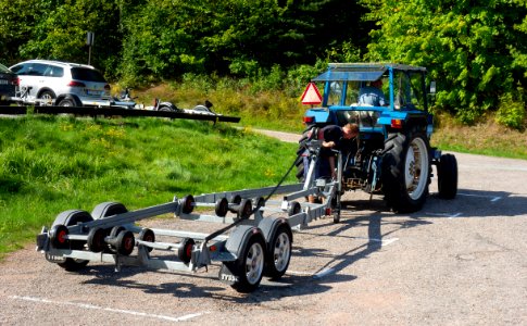 Getting the boat out of the water 1 - Hitching the boat trailer to a tractor
