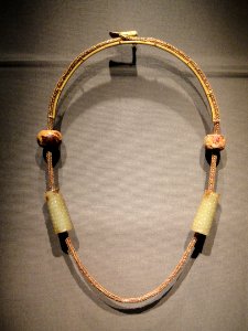 Gold chain with jade and amber beads, Henan province, Luoyang, Jincun, Eastern Zhou dynasty, Warring States period, 475-221 BC, gold, jade, amber, turquoise - Arthur M. Sackler Gallery - DSC06065