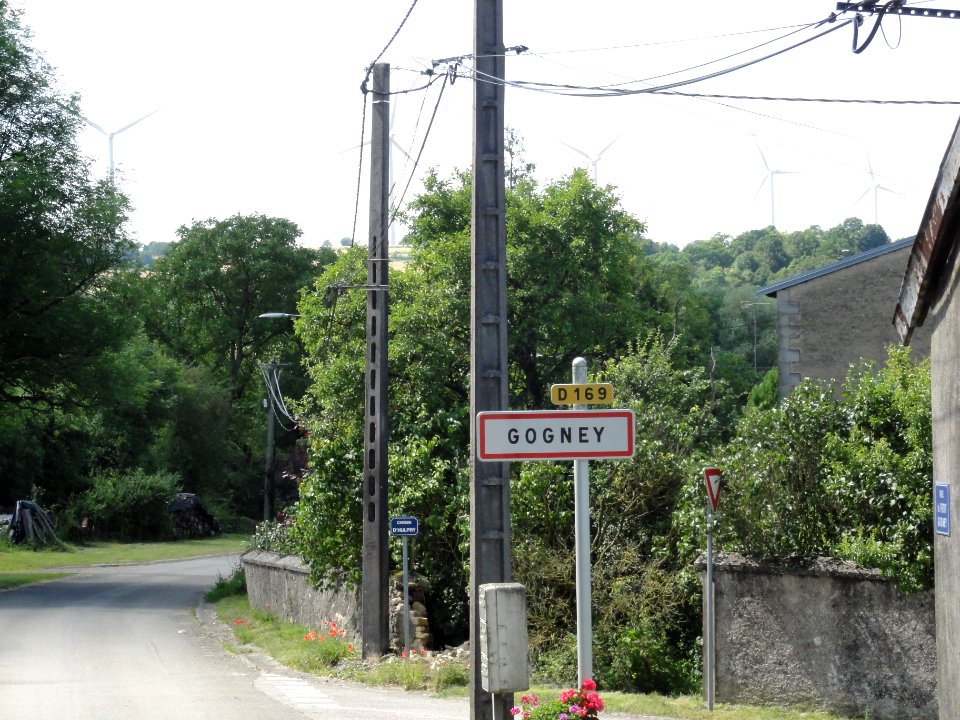 Gogney (M-et-M) city limit sign