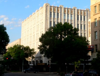 Gold's building (Lincoln, Nebraska) from NE 1