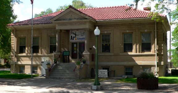 Goodland, Kansas Carnegie library from SSE 1