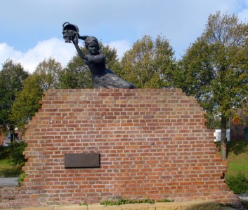 Goeree kunstwerk vrouwelijke verdedigers