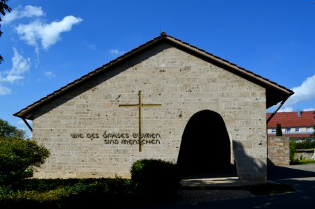 Gomaringen, Friedhof, Trauerhalle (2)