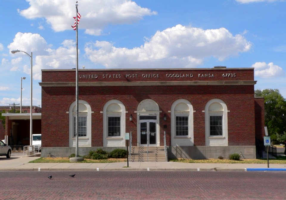 Goodland, Kansas post office from S 1