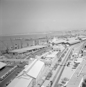 Goederentreinen en spoor bij de haven, Bestanddeelnr 255-2129