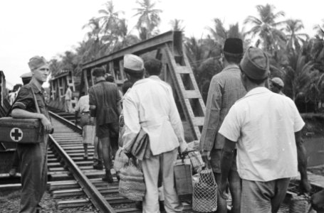 Gombong Op 24 april 1948 werden te Gombong 400 krijgsgevangenen aan de republie, Bestanddeelnr 1639-4-2