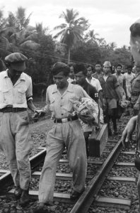 Gombong Op 24 april 1948 werden te Gombong 400 krijgsgevangenen aan de republie, Bestanddeelnr 1639-4-3