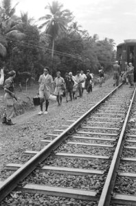 Gombong Op 24 april 1948 werden te Gombong 400 krijgsgevangenen aan de republie, Bestanddeelnr 1639-2-4