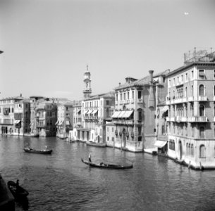 Gondels op het Canal Grande in Venetië, Bestanddeelnr 254-2034