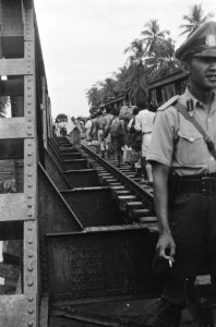 Gombong Op 24 april 1948 werden te Gombong 400 krijgsgevangenen aan de republie, Bestanddeelnr 1639-4-4