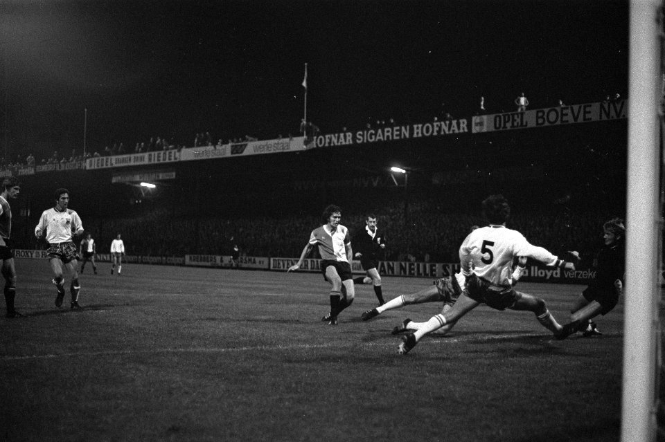 Go Ahead Eagles tegen Feyenoord 0-1, nr 25 Schoenmaker scoort, nr 26 Schoenmak, Bestanddeelnr 924-9270