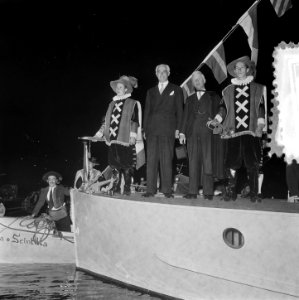 Gondelvaart Studentenfeest burgemeester Amsterdam - Venetie, Bestanddeelnr 905-1868