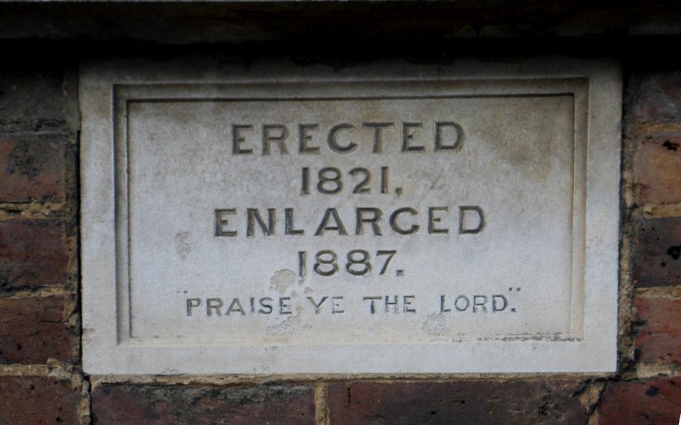 Gomshall Chapel (URC), Station Road, Gomshall (March 2014) (Datestone)