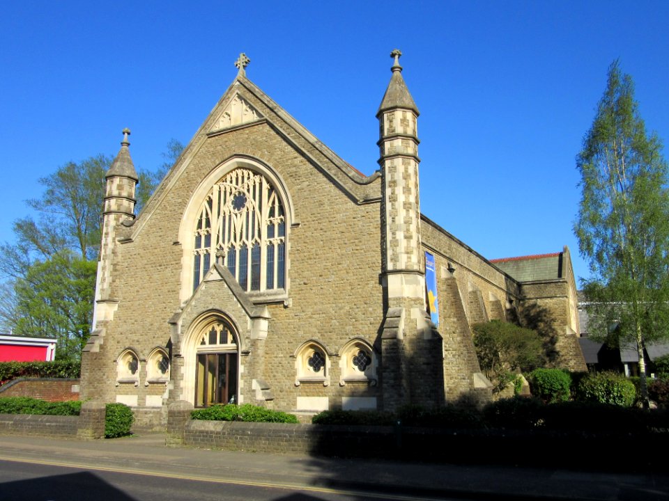 Godalming United Church, Bridge Road, Godalming (April 2015) (2)
