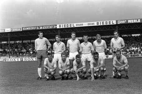 Go Ahead tegen DWS 1-0, elftal Go Ahead, Van Zoghel, Greving, Warnas, Butter, Ka, Bestanddeelnr 919-4674
