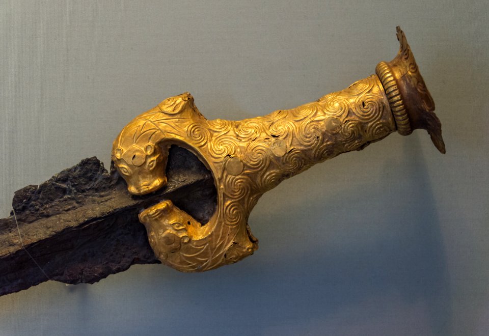 Golden dagger with lions mycaenean collection NAMA 8710 Athens Greece