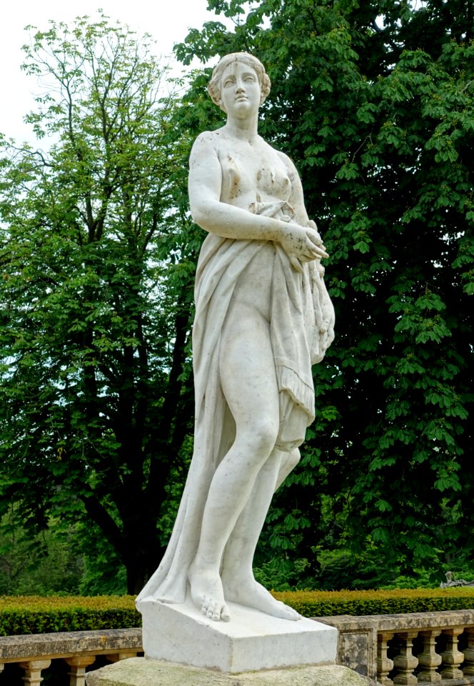 Goddess, sculptor unknown, Italy, 1700-1800 - Waddesdon Manor - Buckinghamshire, England - DSC07879