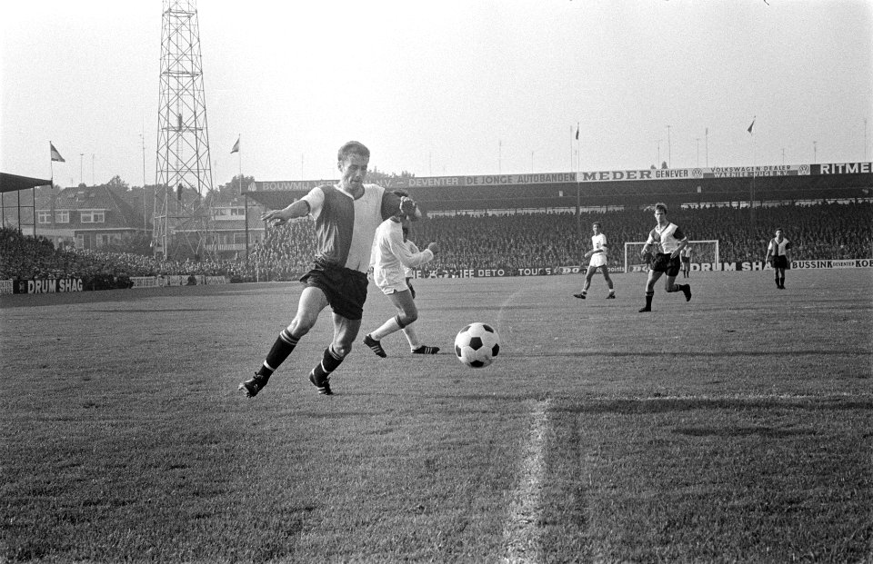 Go Ahead tegen Feyenoord 0-1. Ove Kindvall in actie, Bestanddeelnr 922-8442
