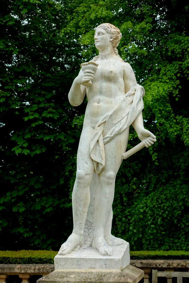 Goddess, sculptor unknown, Italy, 1700-1800 - Waddesdon Manor - Buckinghamshire, England - DSC07866