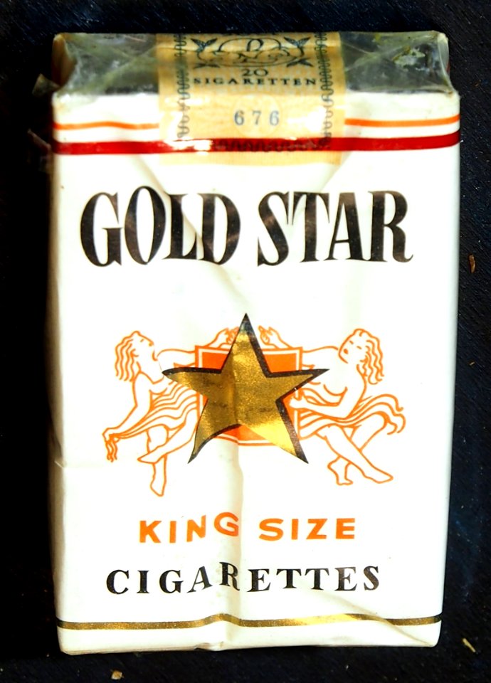 Gold Star cigarettes frontside