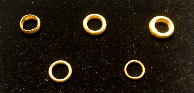 Gold rings, 3rd-7th century AD - National Museum of Vietnamese History - Hanoi, Vietnam - DSC05732