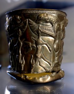 Gobelet Monstres Electrum Marlik Louvre AO 20281 14012018 1