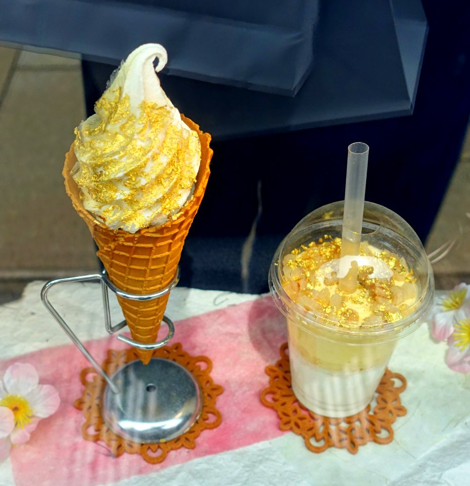 Gold leaf on soft ice cream - Kanazawa, Japan - DSC00135