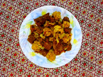 Gobhi Gosht