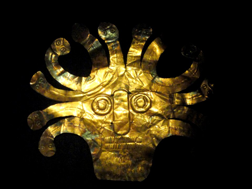 Gold Headband Mask, 100 BC - 550 AD, Nazca - Houston Museum of Natural Science - DSC02147