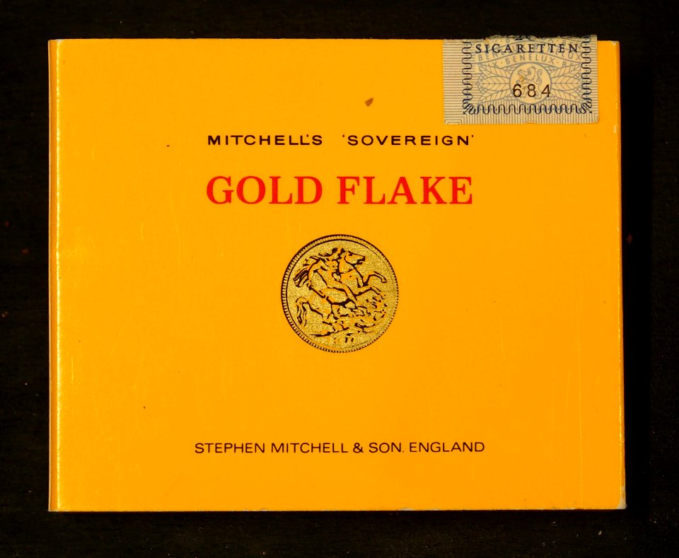 Gold Flake cigarettes, Mitchells Sovereign, backside