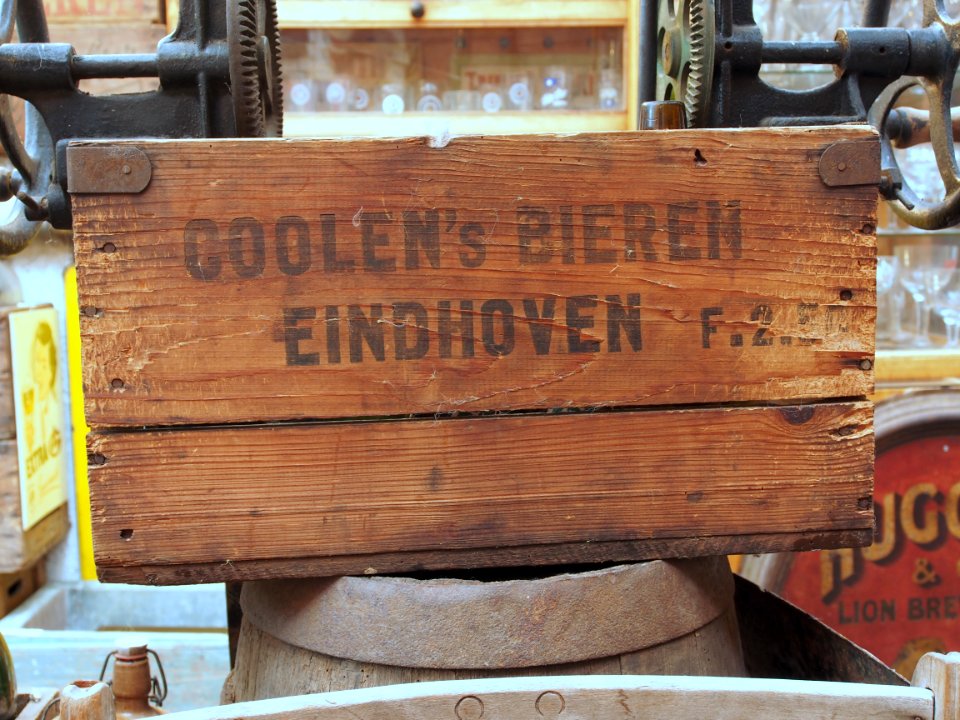 Goolens Bieren houten bier krat, Eindhoven foto 1