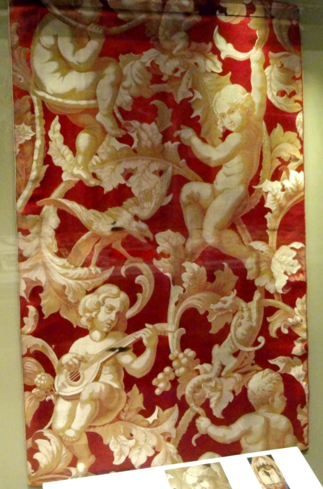 Gothic Revival furnishing fabric, France, 1830-1848, silk lampas - Patricia Harris Gallery of Textiles & Costume, Royal Ontario Museum - DSC09406