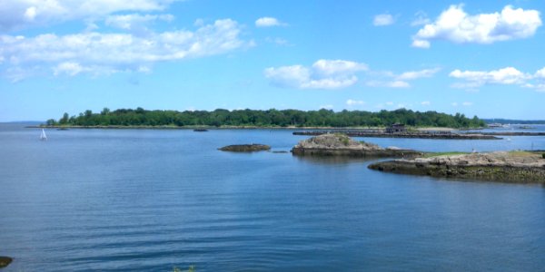 Goose Island fr east Glen Is jeh