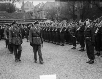 Gorinchem. Nieuwe drumband Koninklijke Landmacht, Bestanddeelnr 904-4367