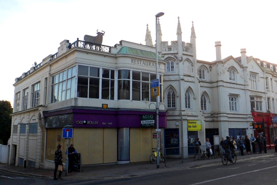Gothic House, 95–96 Western Road, Brighton (October 2013)