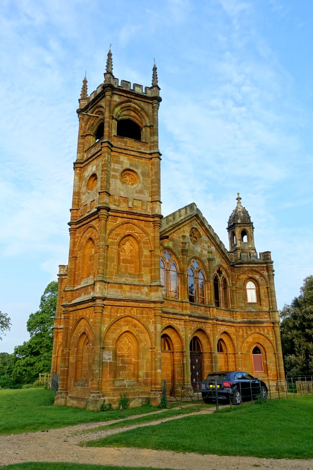 Gothic Temple, Stowe - Buckinghamshire, England - DSC06580