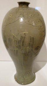 Goryeo dynasty plum blossom vase Honolulu Museum of Art 127