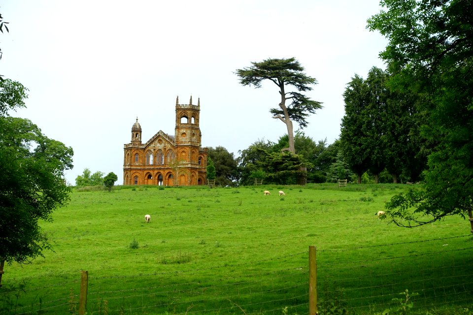 Gothic Temple, Stowe - Buckinghamshire, England - DSC06737