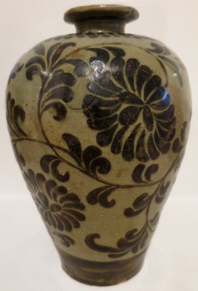 Goryeo dynasty plum blossom vase with scrolling chrysanthemum design, HMA 115