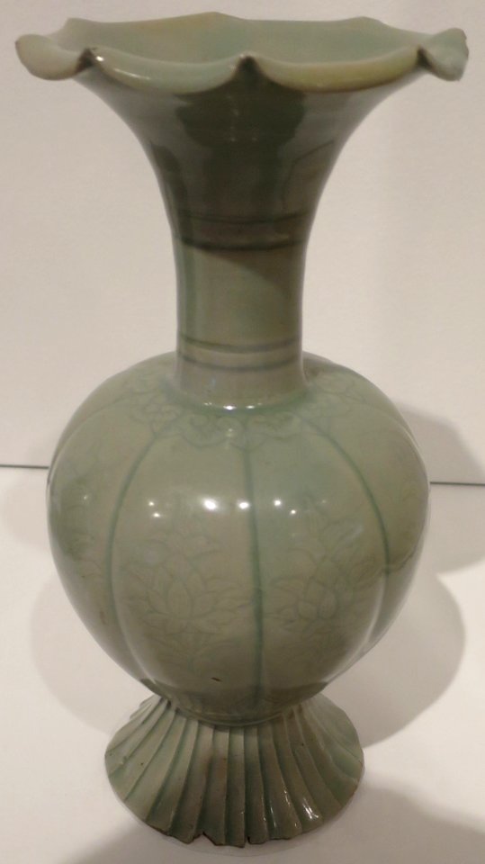 Goryeo dynasty melon-shaped vase, Honolulu Museum of Art 3520.1