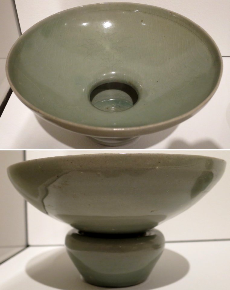 Goryeo dynasty cuspidor, Honolulu Museum of Art, accession 134