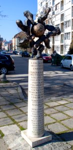 Golden Team, sculpture in Szeged photo