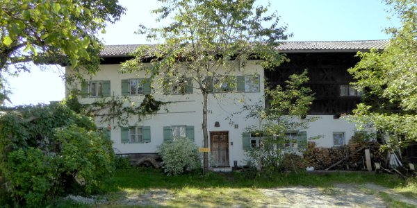 Gollenshausen, Chieminger Str 9, 1